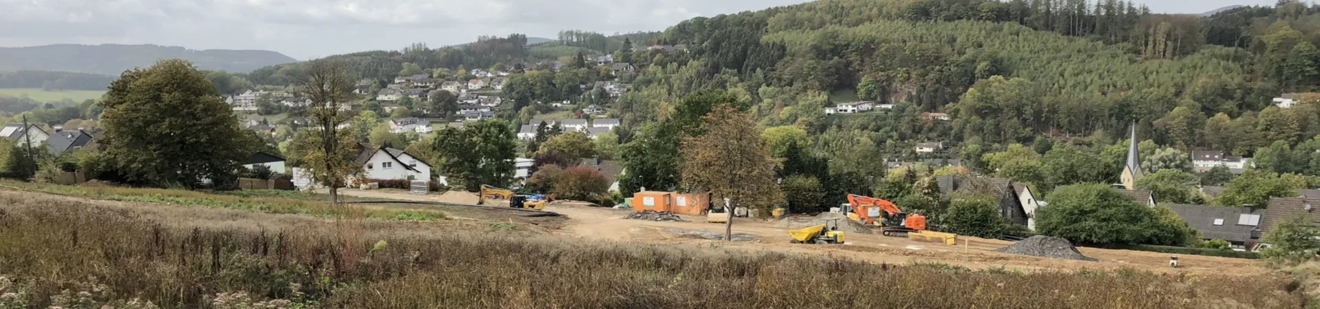 Frühling - Herbst: Baustelle / Hausbau